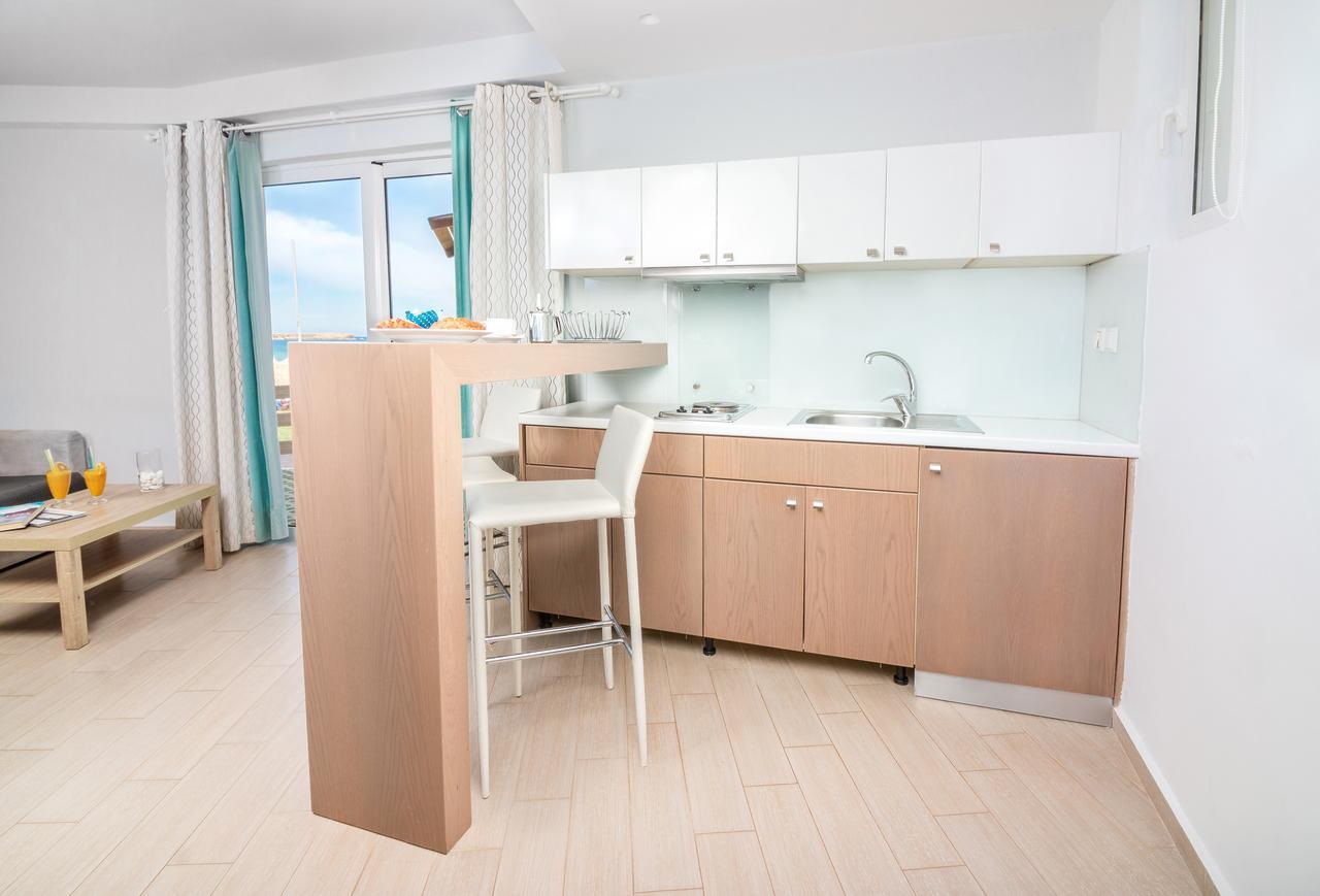 Christina Beach Hotel Chania  Bagian luar foto